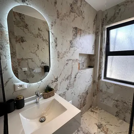 Matisse No26 - One Bedroom With Parking *