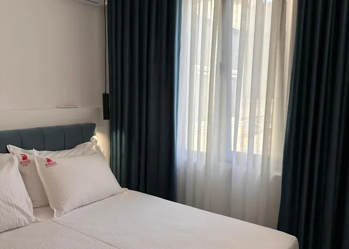 Matisse No26 - One Bedroom With Parking Apartment Tirana